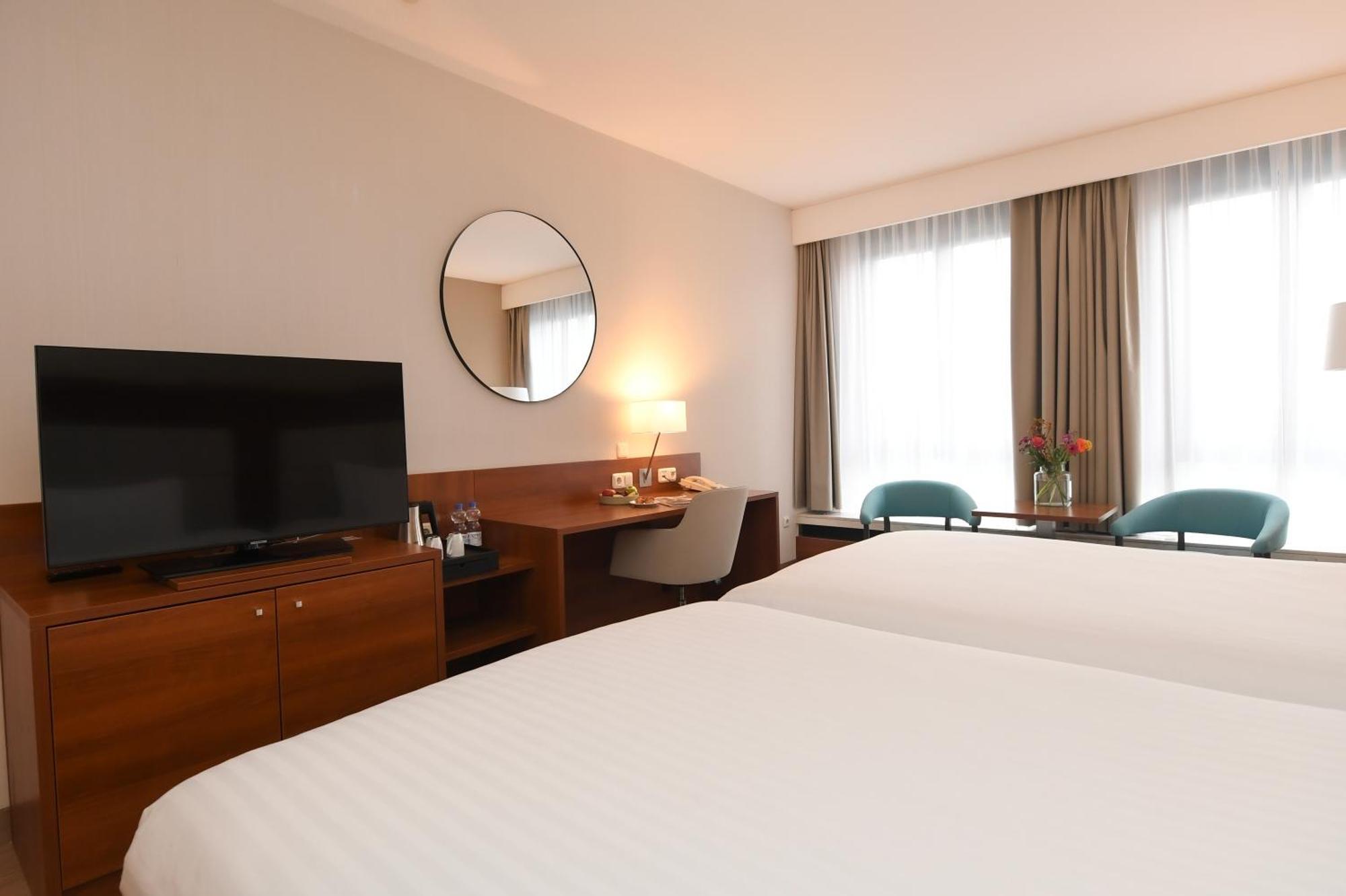 Crowne Plaza Maastricht By Ihg Hotel Eksteriør billede