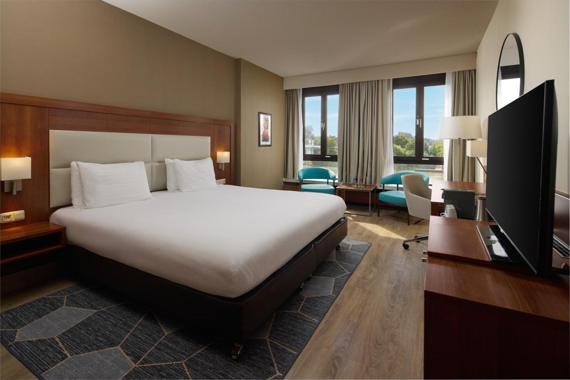 Crowne Plaza Maastricht By Ihg Hotel Eksteriør billede