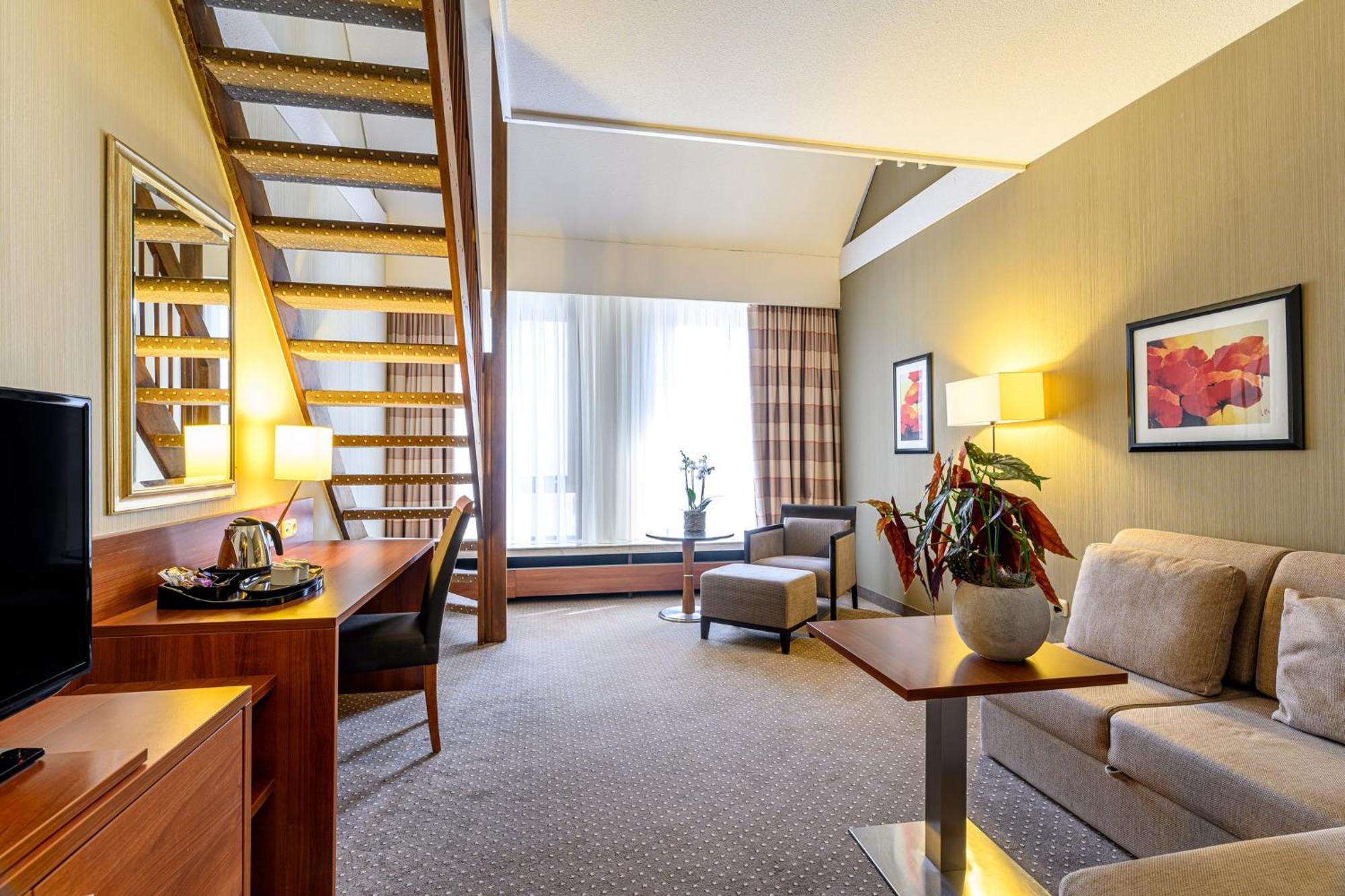 Crowne Plaza Maastricht By Ihg Hotel Eksteriør billede